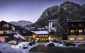 Hotel Regina Delle Dolomiti